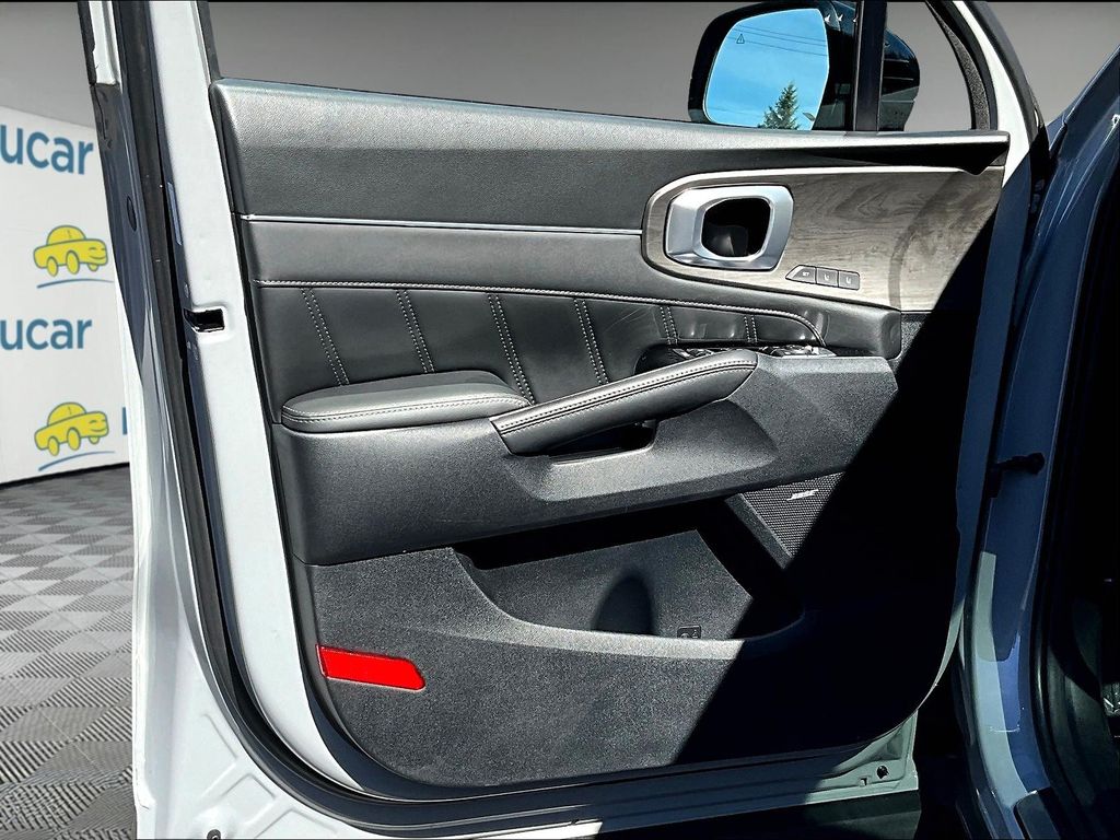 2024 Kia Sorento X-Line SX Prestige photo 7