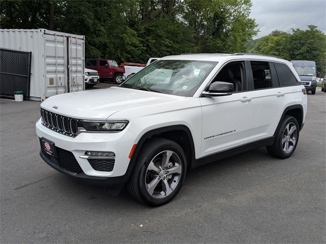 2023 Jeep Grand Cherokee Limited photo 8