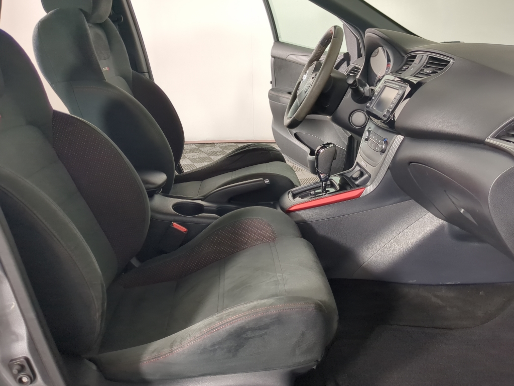 2017 Nissan Sentra Nismo photo 12