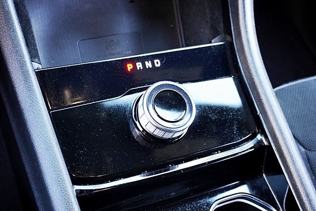 Used 2021 Silver Jeep Altitude image 33