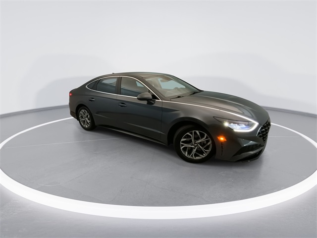 2022 Hyundai Sonata SEL photo 2