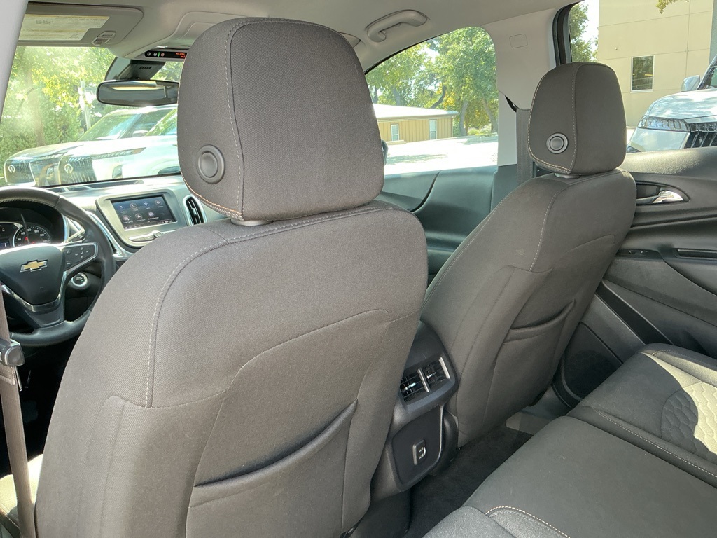 2020 Chevrolet Equinox LT photo 25