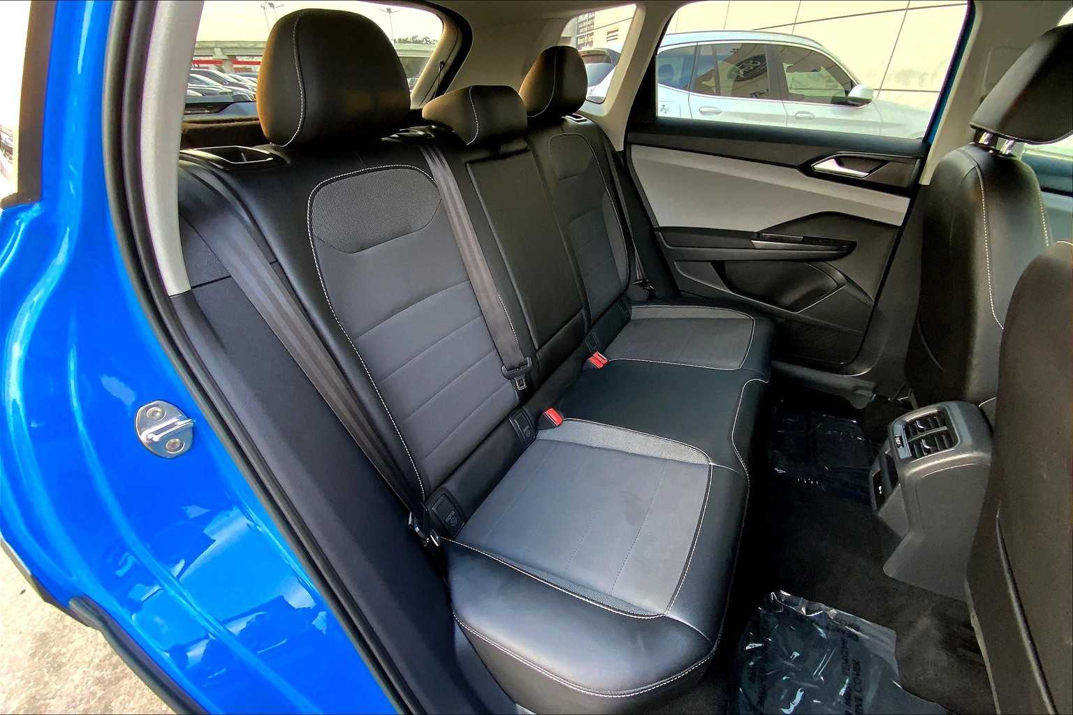 2022 Volkswagen Taos SE photo 18