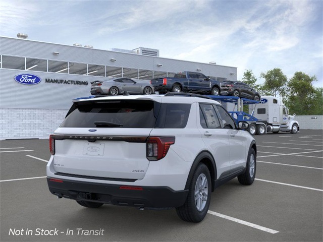 2026 Ford Explorer photo 4