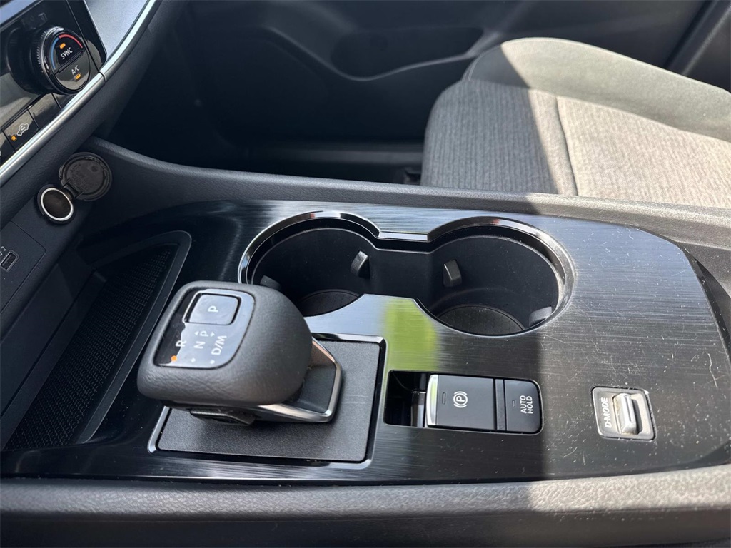 2023 Nissan Rogue SV photo 25