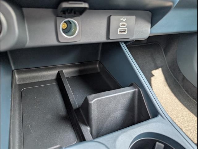 2025 Ford Maverick photo 12