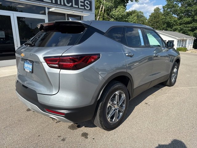2024 Chevrolet Blazer 2LT photo 2