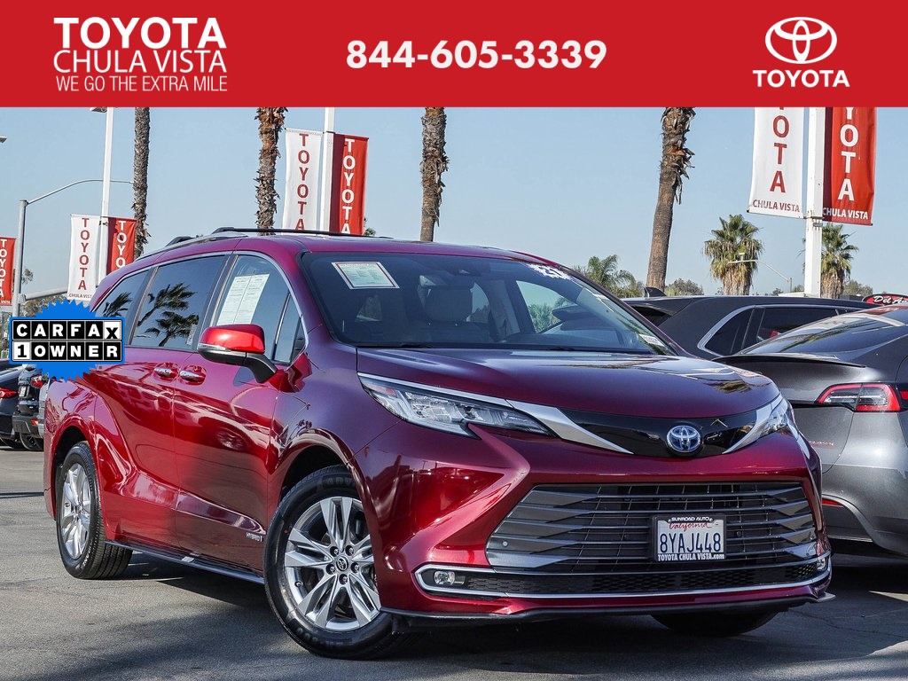 2021 Toyota Sienna Limited's photo