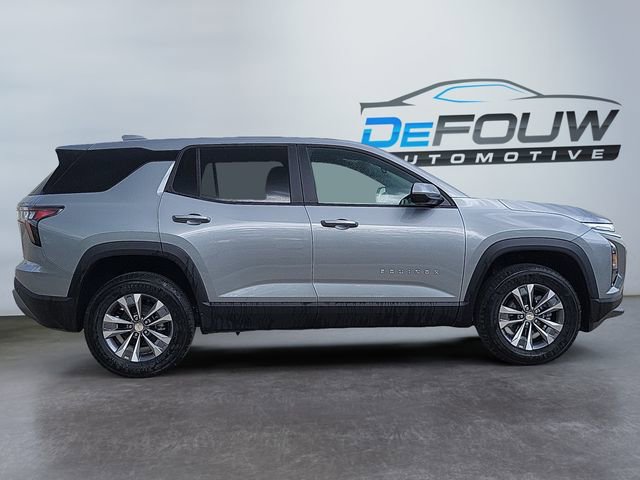 2026 Chevrolet Equinox LT photo 2