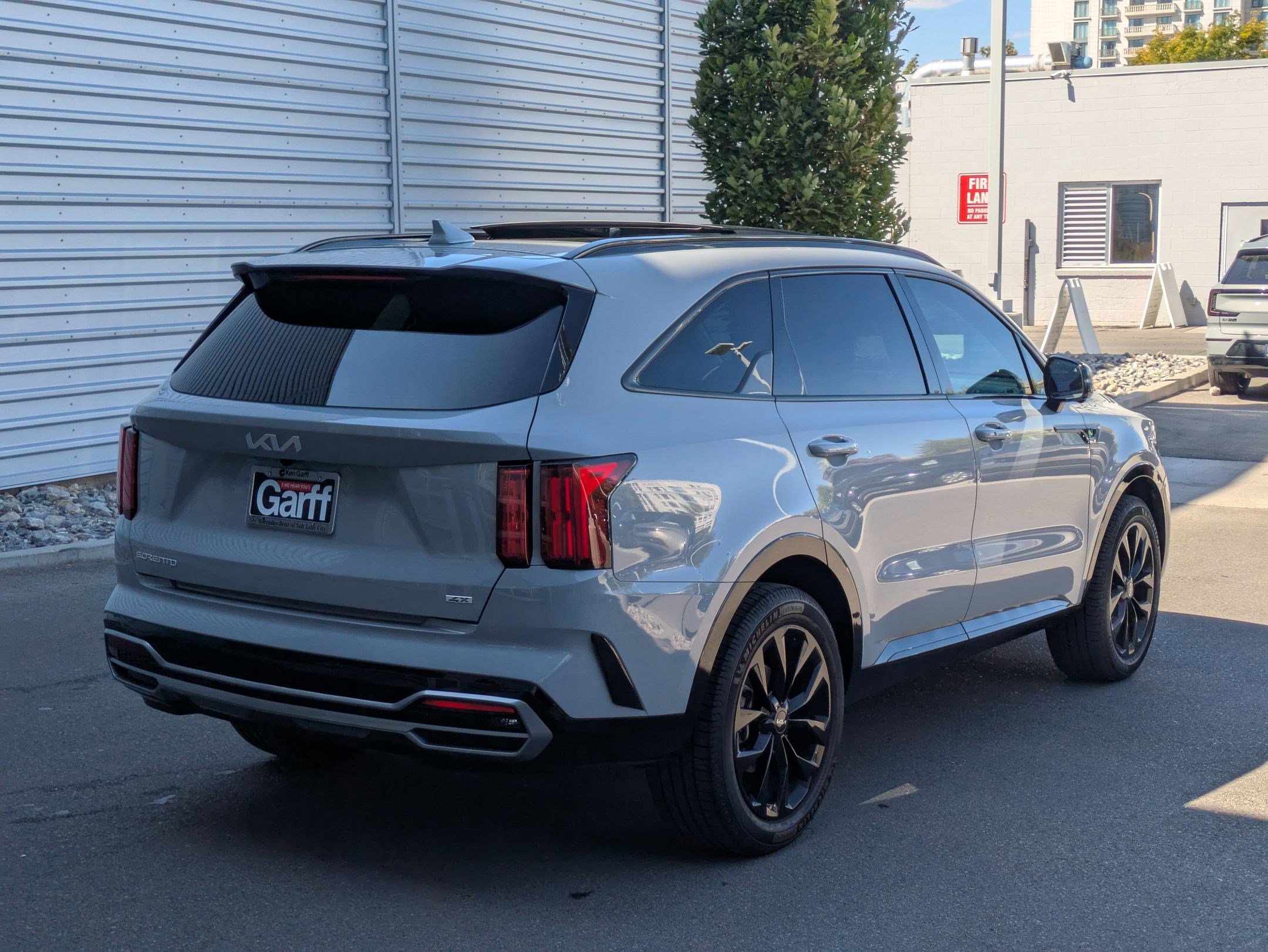 2023 Kia Sorento SX Prestige photo 3