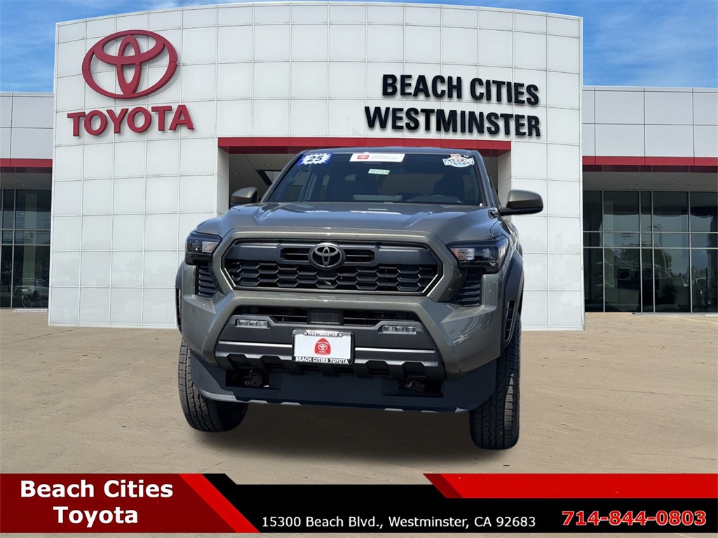 2025 Toyota Tacoma TRD Off-Road photo 4