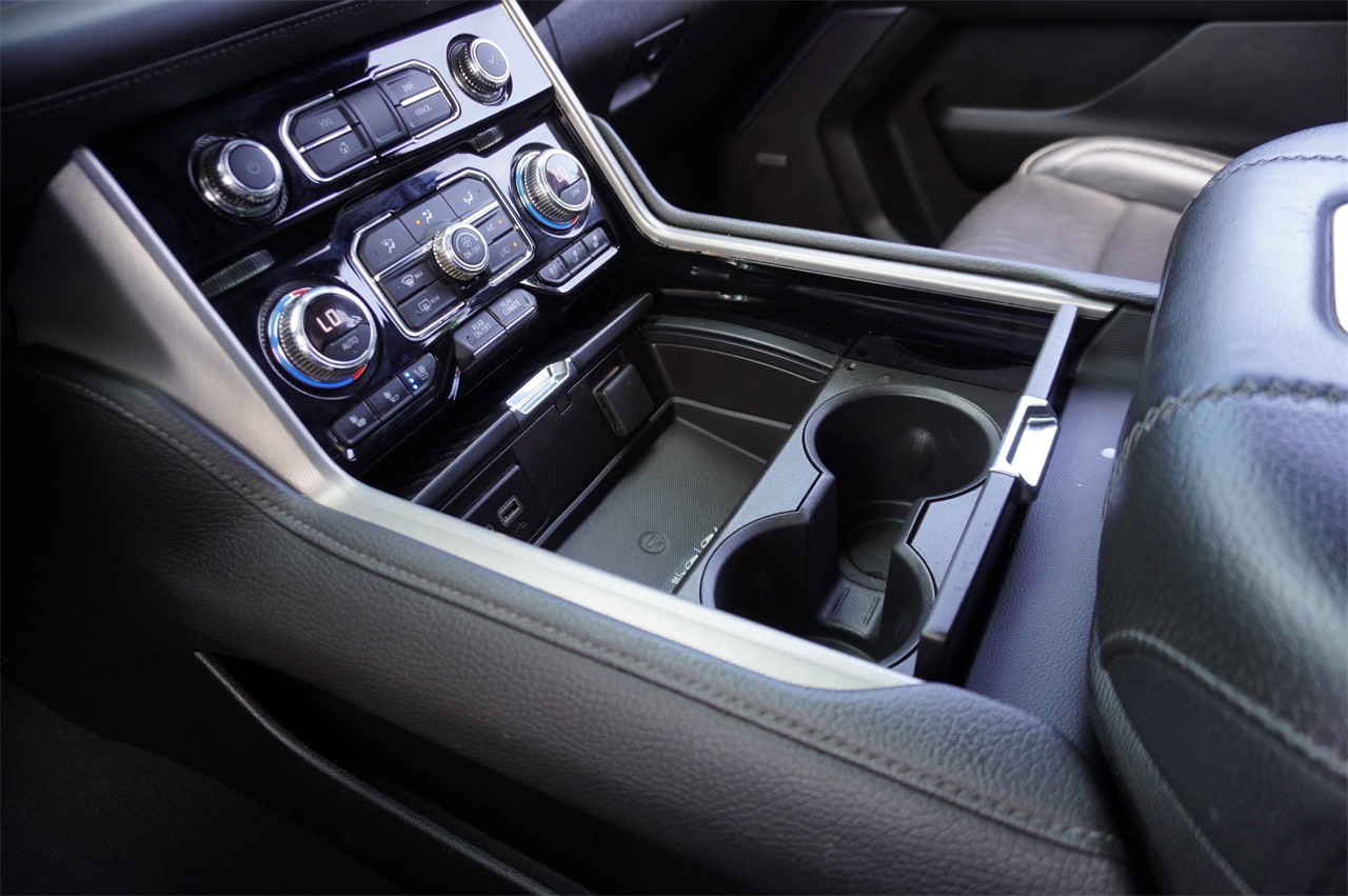 2022 Gmc Yukon Denali photo 9