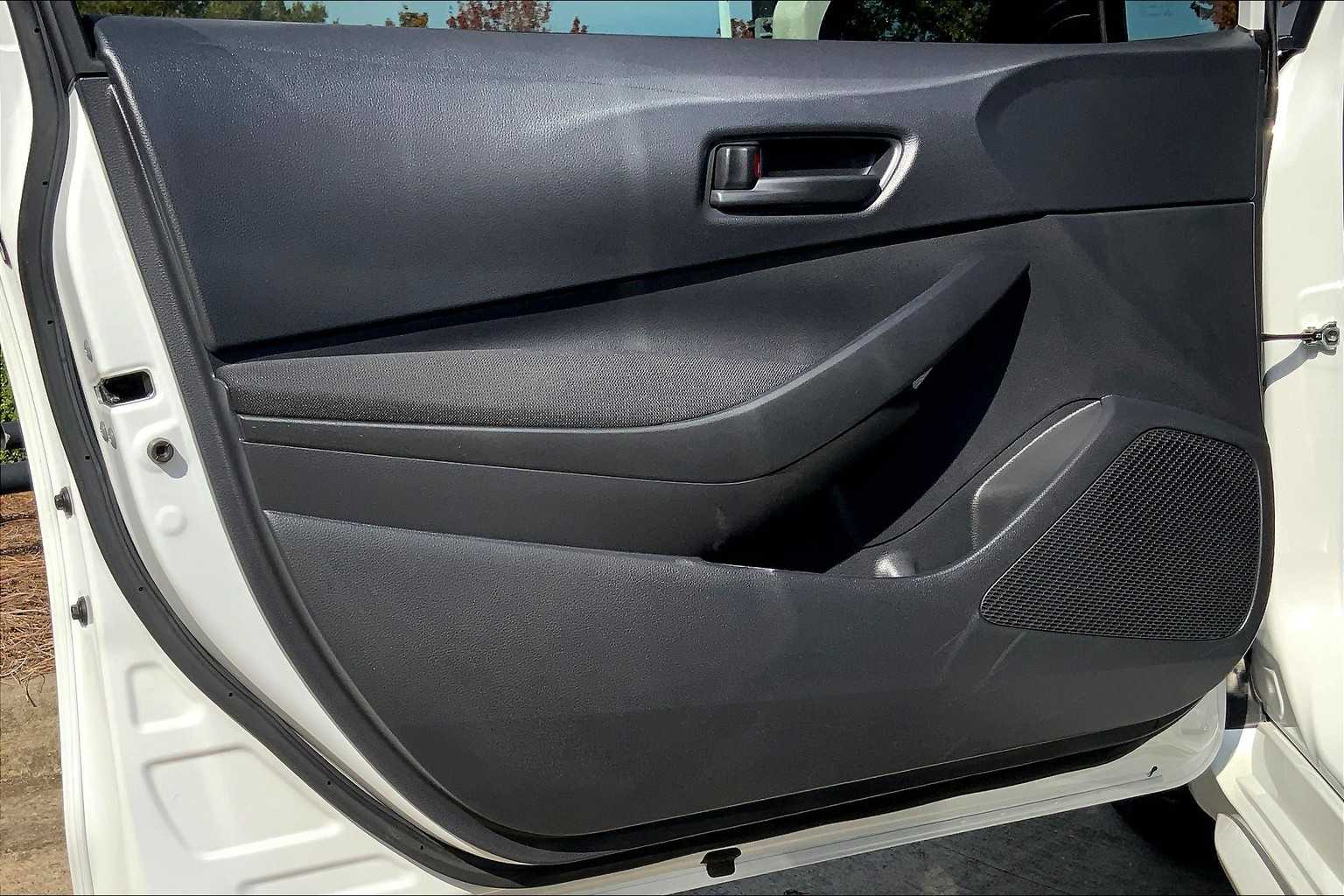 2024 Toyota Corolla Hybrid LE photo 20