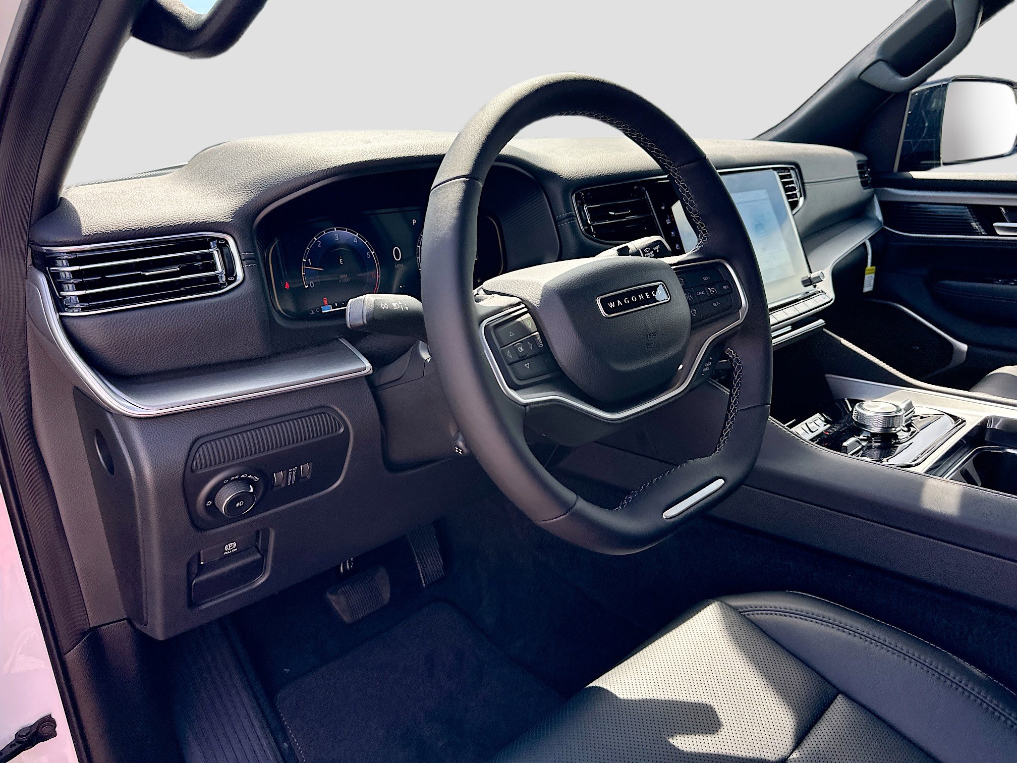 2025 Jeep Wagoneer Series II Carbide photo 5