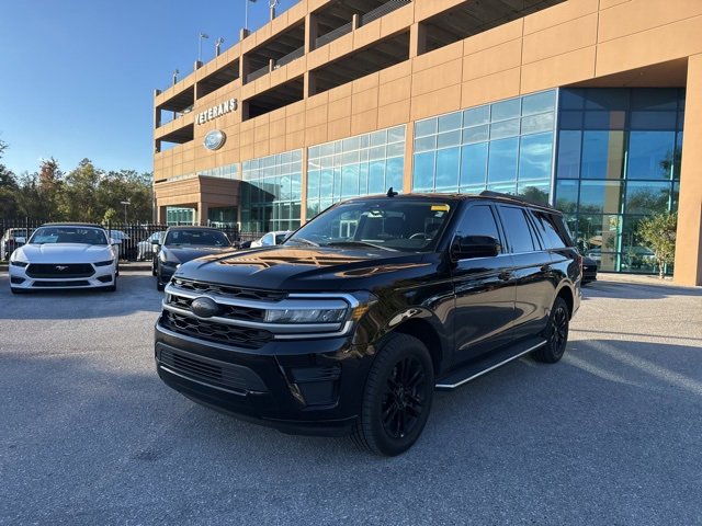 2022 Ford Expedition XLT's photo