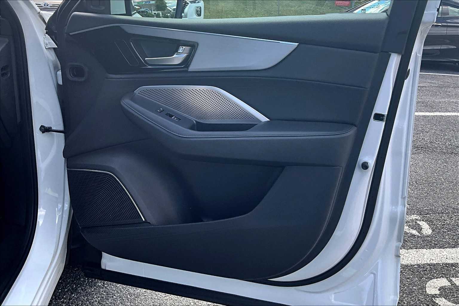 2023 Acura MDX SH-AWD photo 19