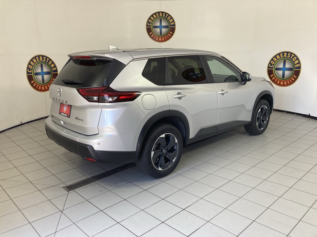 2024 Nissan Rogue SV photo 18