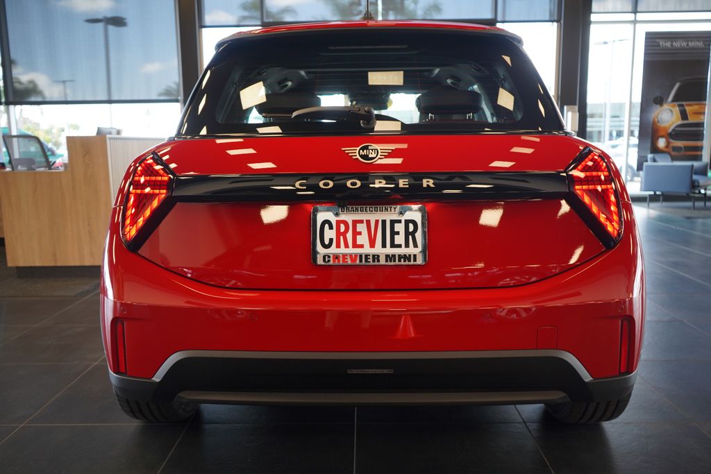 2025 Mini Cooper Hardtop 2 Door Signature photo 4