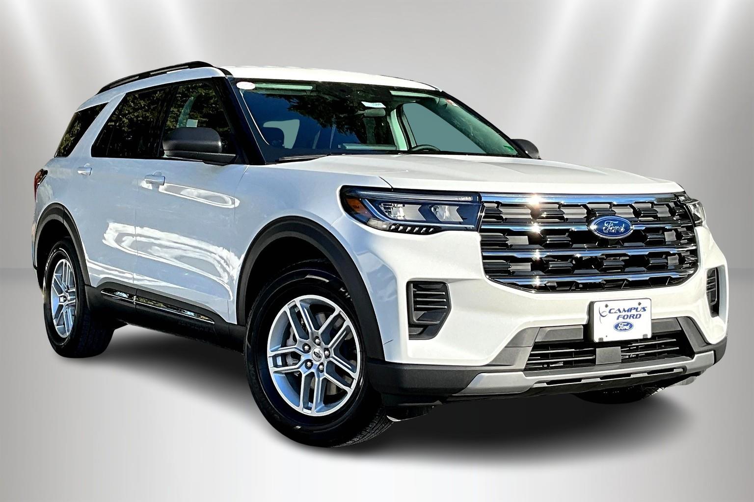 2025 Ford Explorer photo 2