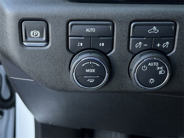 2025 Chevrolet Silverado 1500 LT photo 19