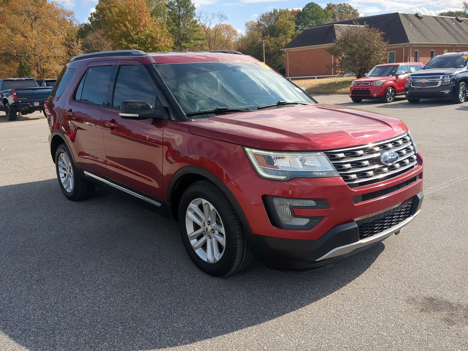 Used 2017 Ford Explorer XLT with VIN 1FM5K7D86HGB59810 for sale in Jackson, TN