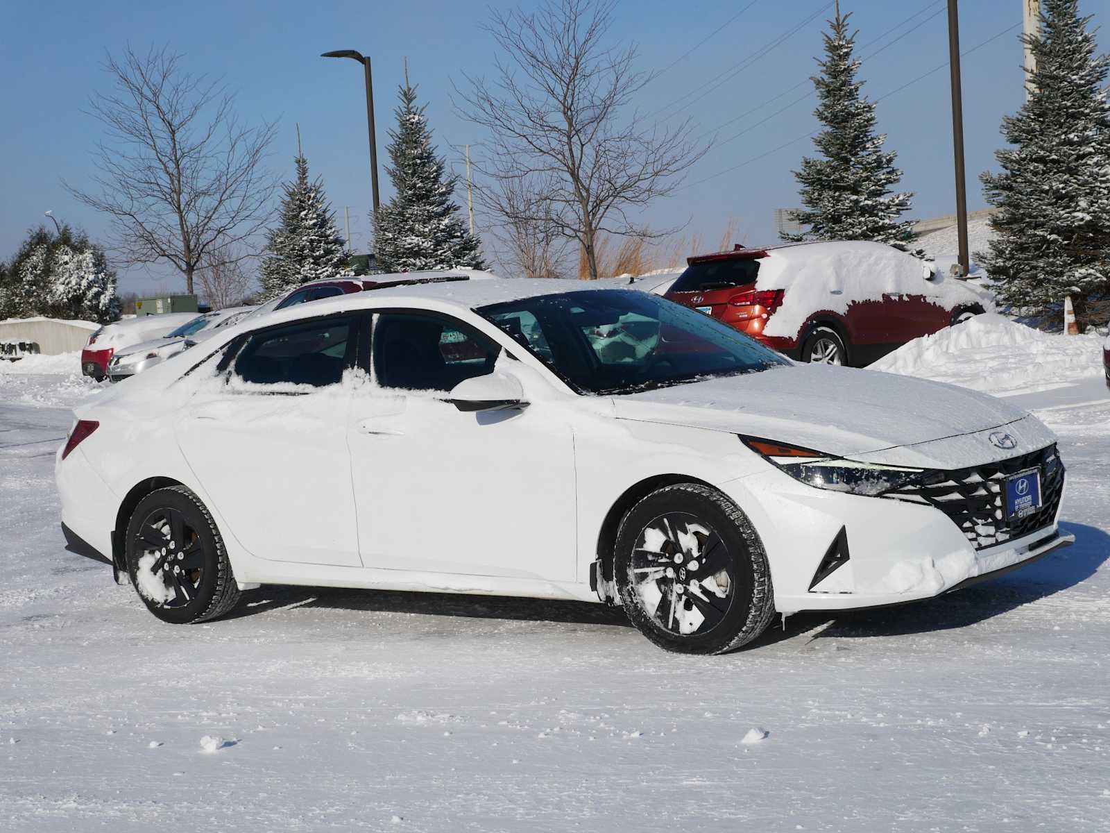 2021 Hyundai Elantra SEL's photo