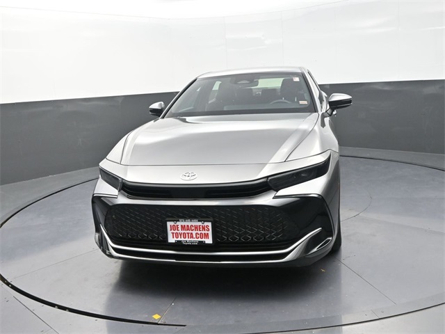 2023 Toyota Crown XLE photo 2