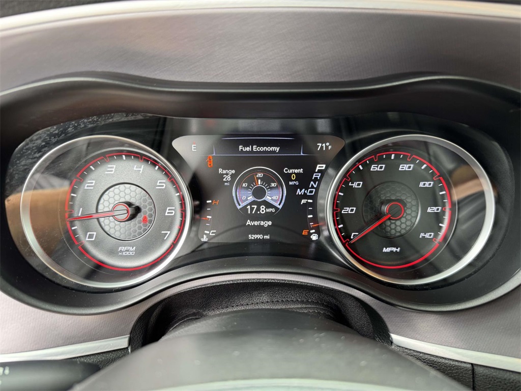 2019 Dodge Charger SXT photo 22