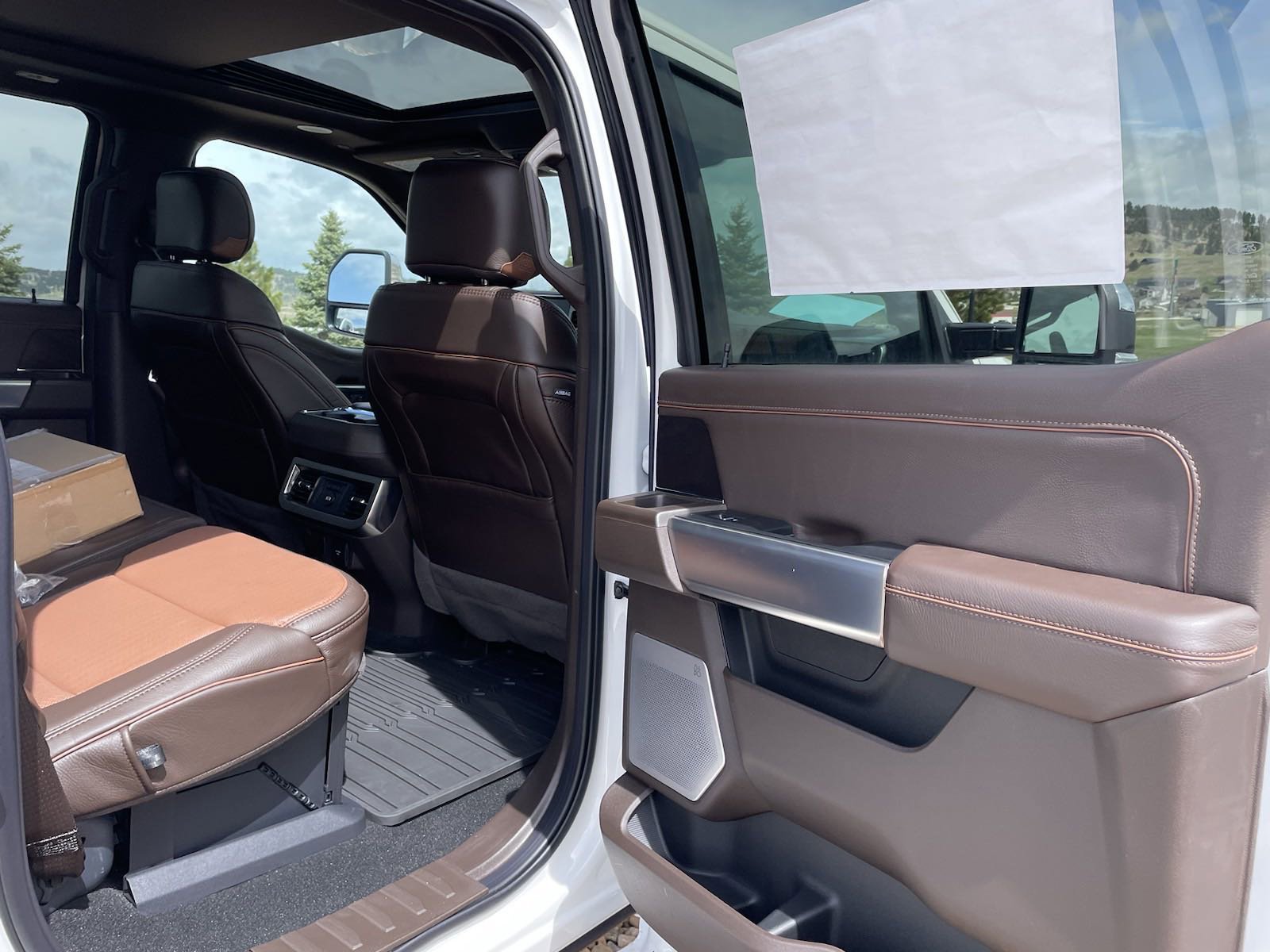 New 2024 Star White Metallic Tri-Coat Ford King Ranch image 21