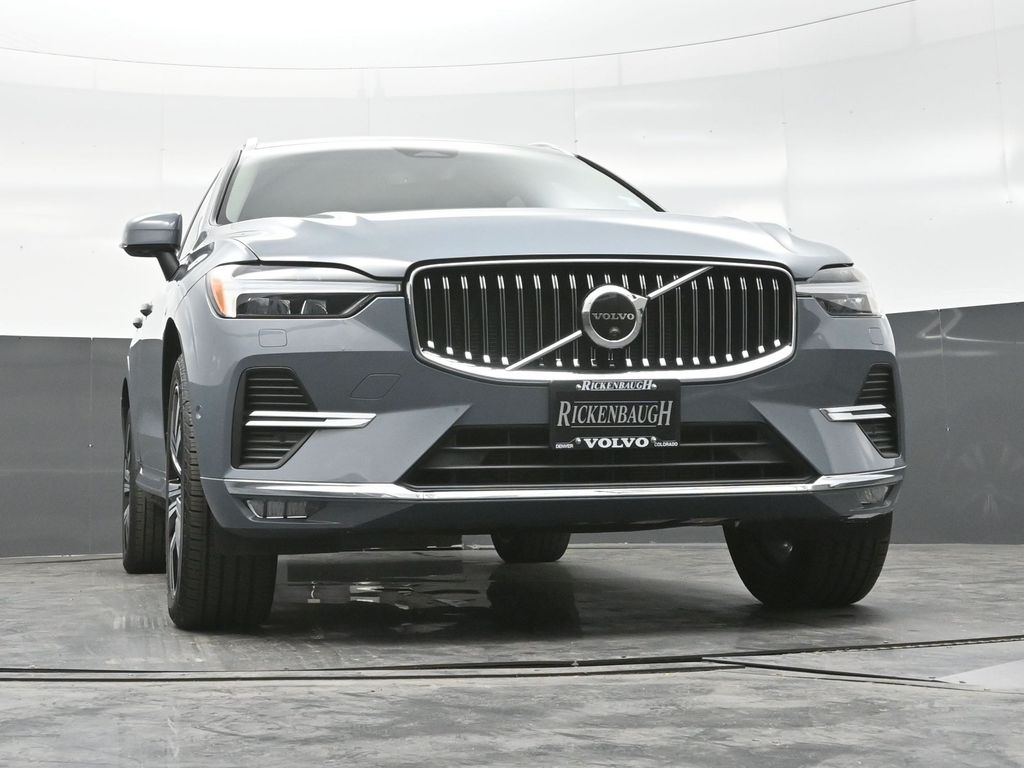 2023 Volvo XC60 B5 Plus photo 19