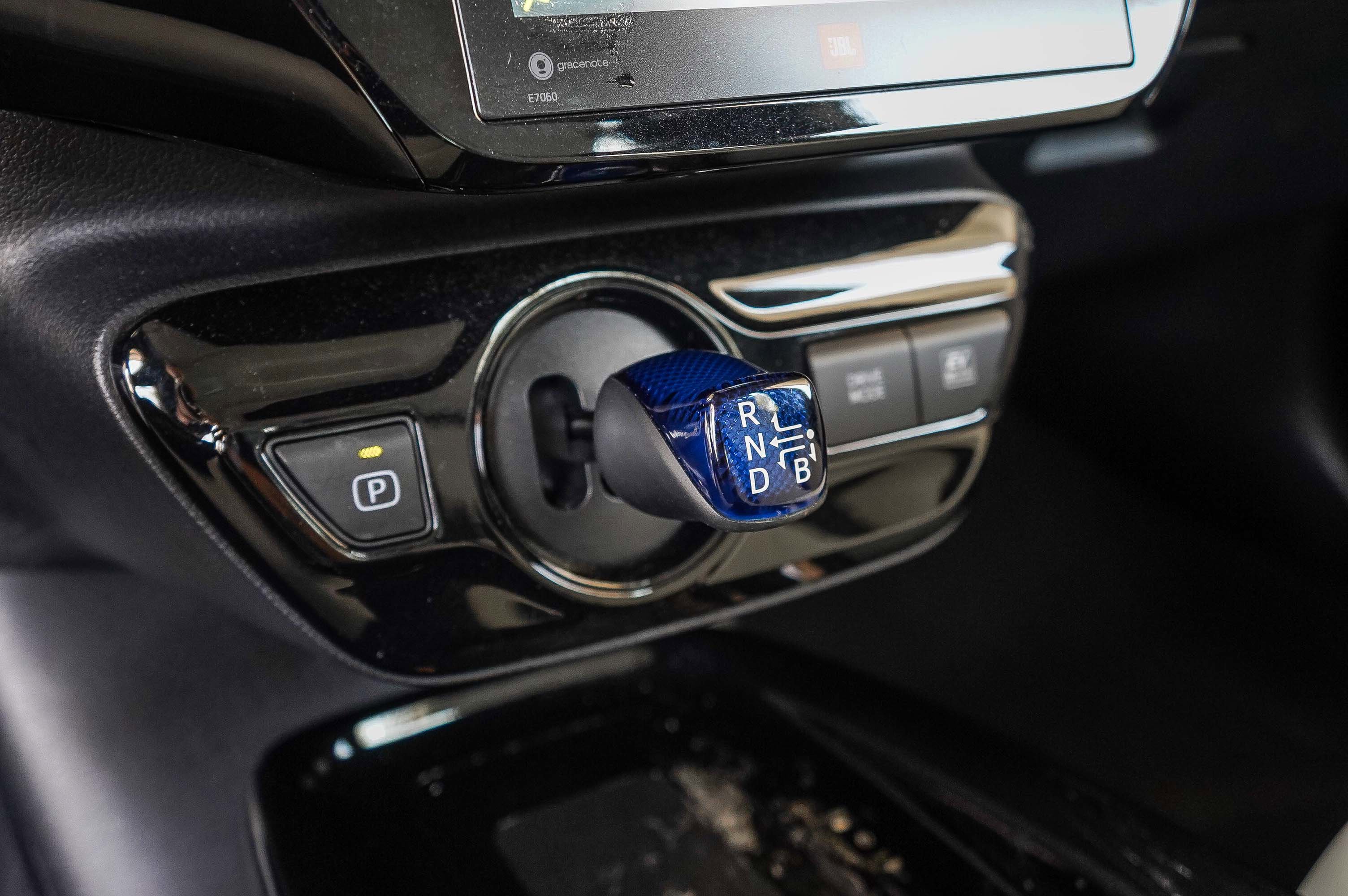 2022 Toyota Prius Limited photo 19