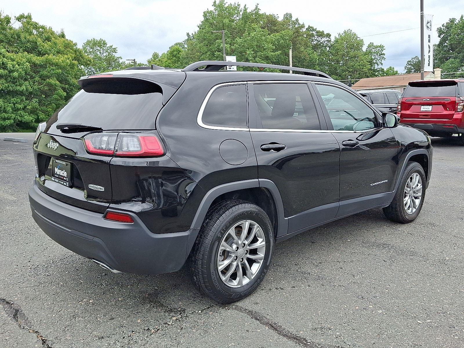 2022 Jeep Cherokee Latitude Lux photo 7