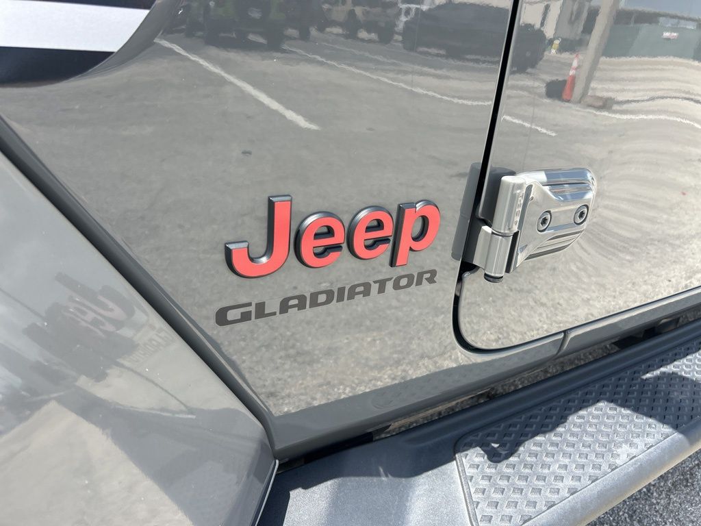 2022 Jeep Gladiator High Altitude photo 18