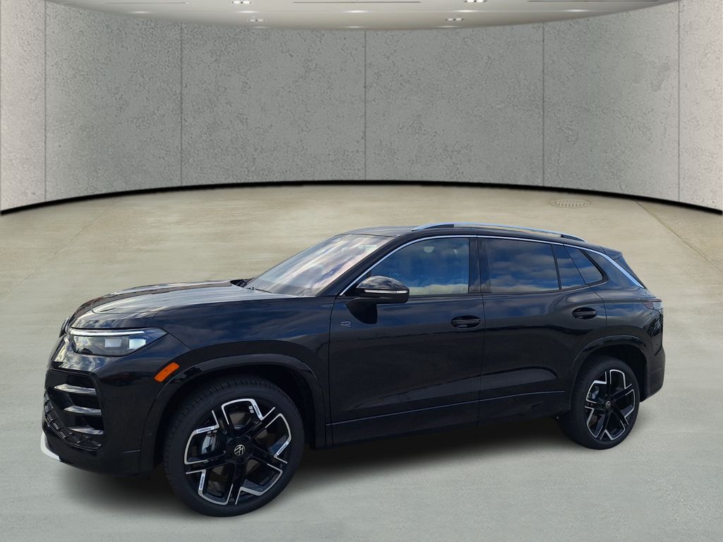 2026 Volkswagen Tiguan SEL R-LINE TURBO's photo