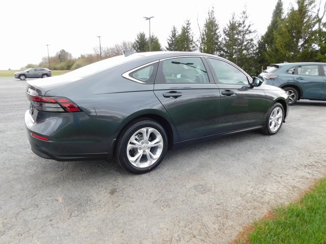 2025 Honda Accord LX photo 3