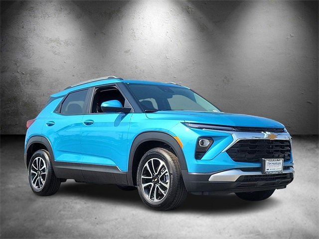 2026 Chevrolet Trailblazer LT photo 2