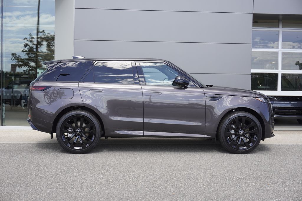 2025 Land Rover Range Rover Sport SE photo 7