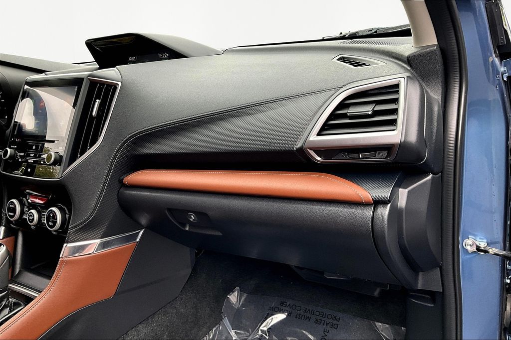 2021 Subaru Forester Touring photo 17