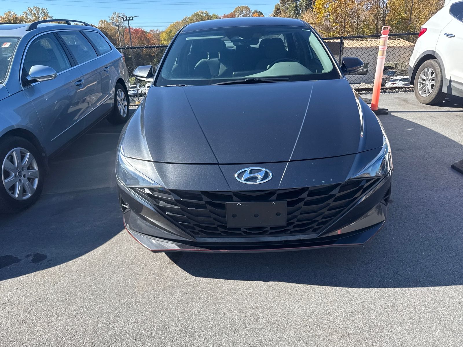 2023 Hyundai Elantra SEL photo 2