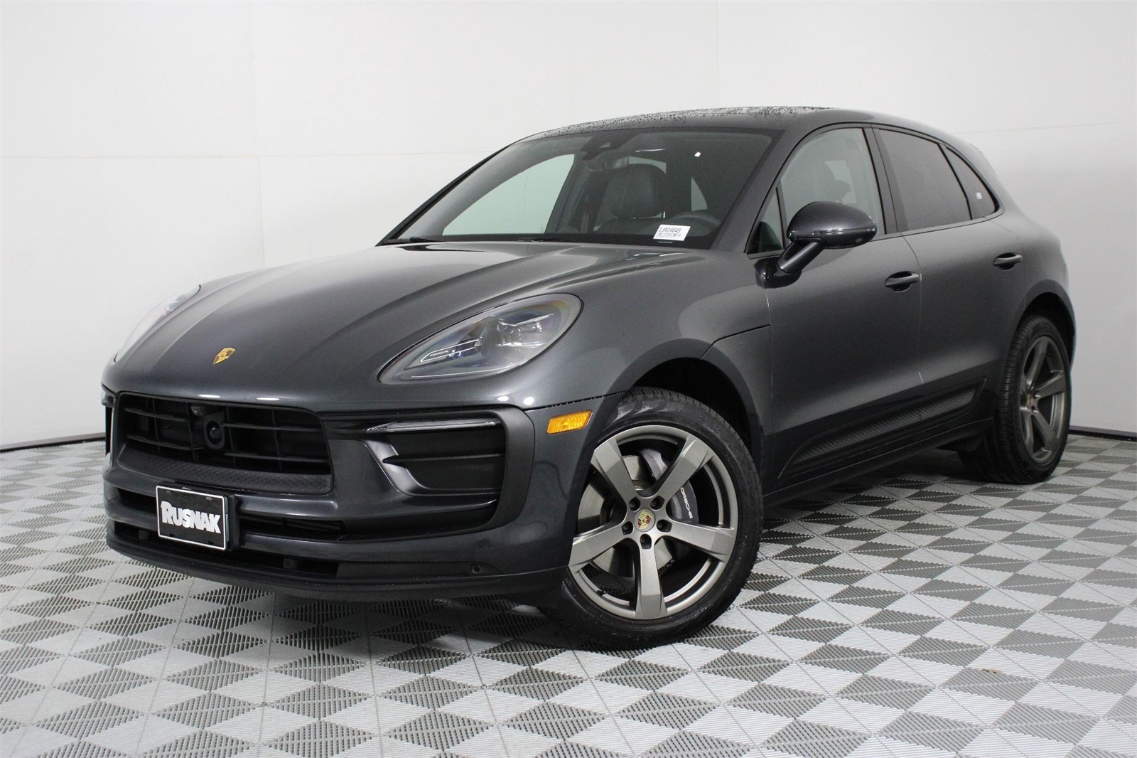 2025 Porsche Macan T