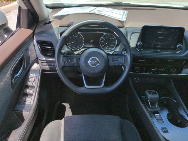 2021 Nissan Rogue SV photo 13
