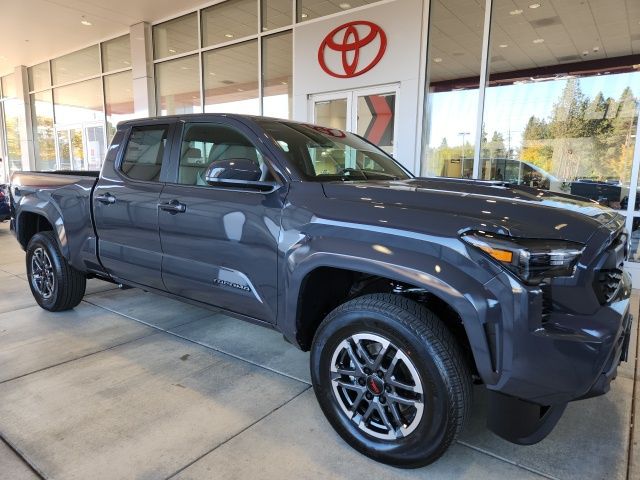 2025 Toyota Tacoma TRD Sport 4x4 Double Cab photo 3