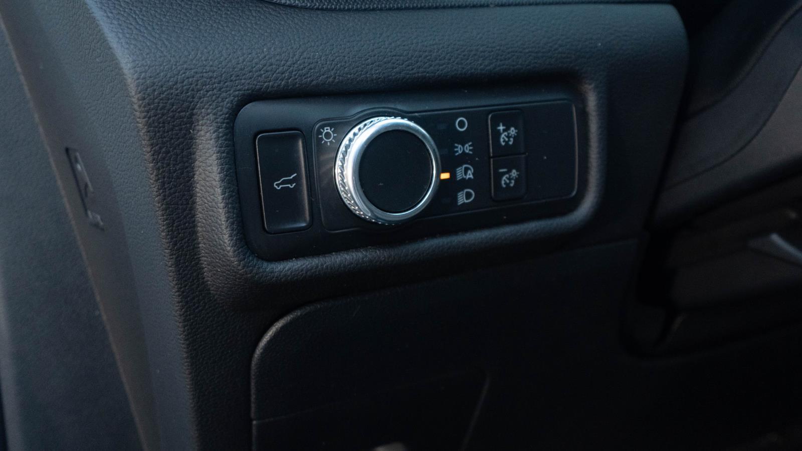 2021 Ford Explorer Base photo 11