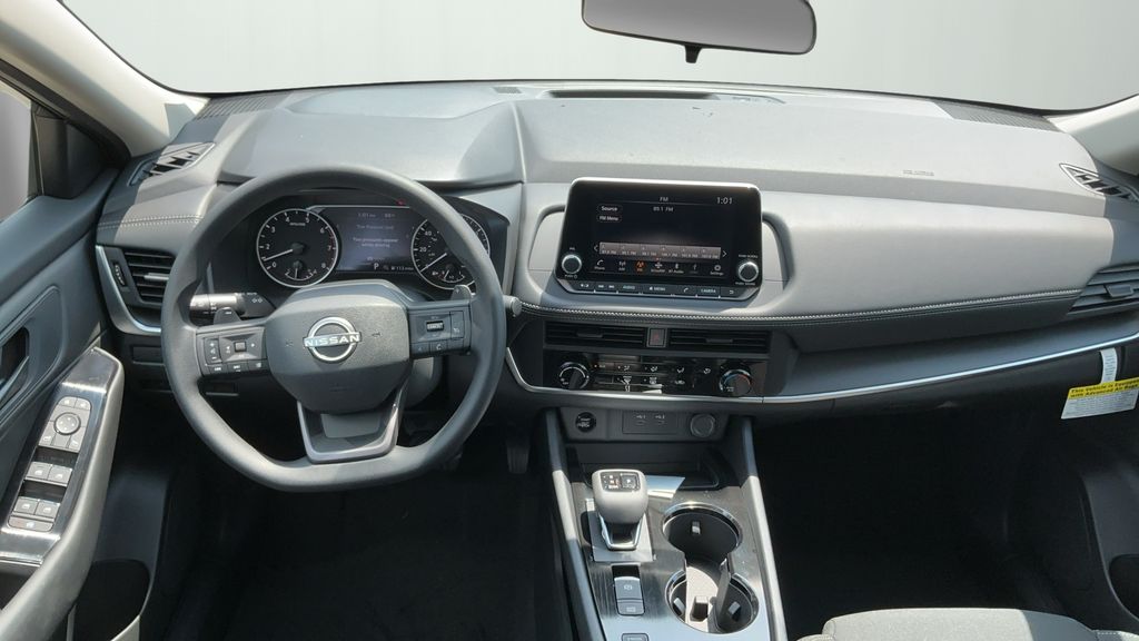 2026 Nissan Rogue S photo 9