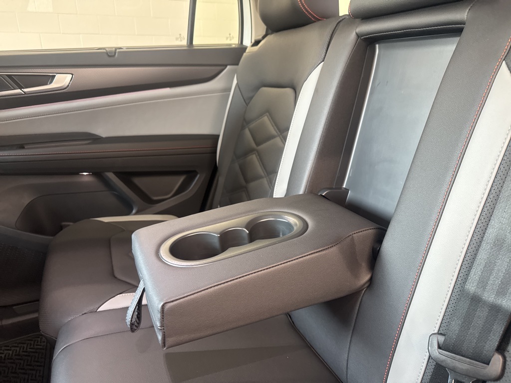 2026 Volkswagen Atlas Peak Edition SE photo 27
