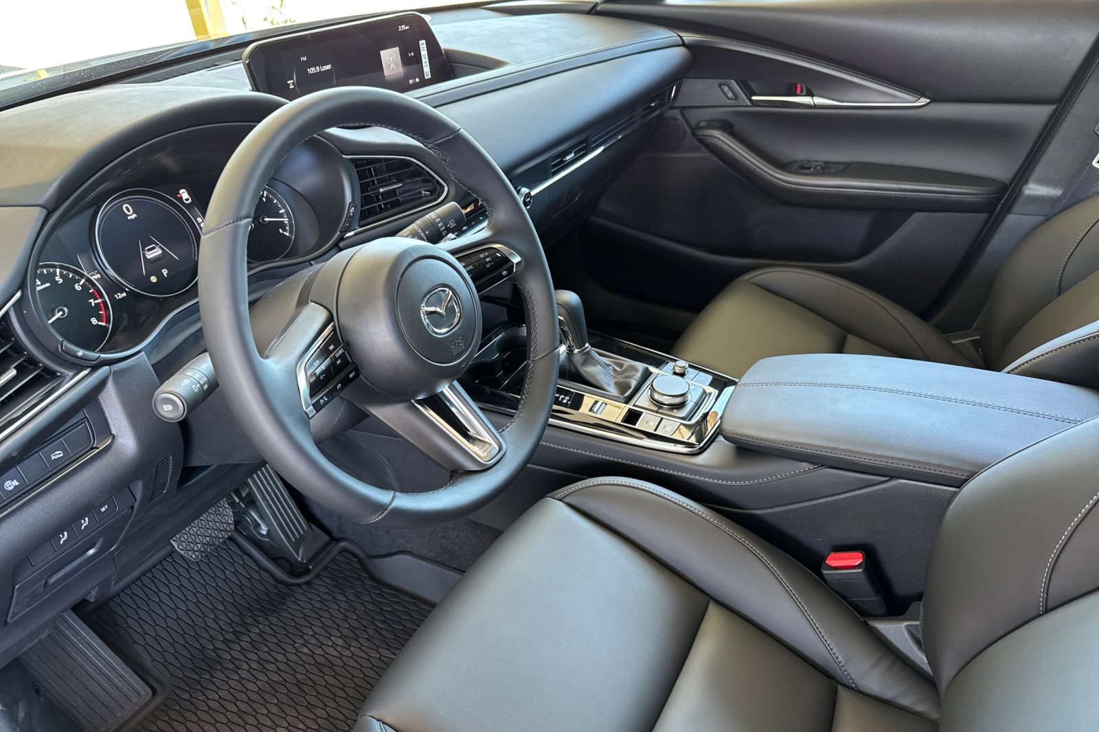 2025 Mazda CX-30 2.5 S Preferred photo 10