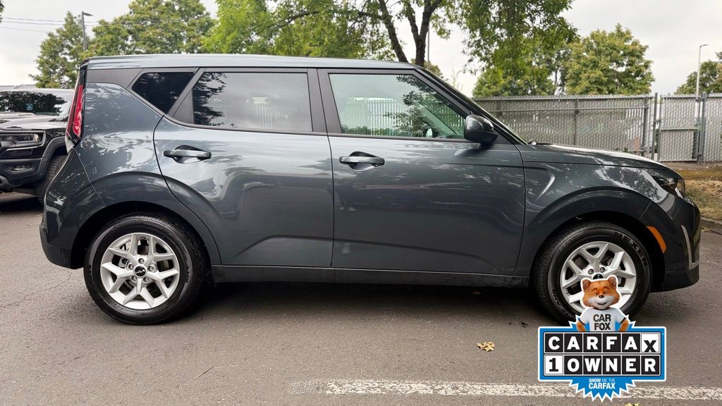 2024 Kia Soul LX photo 9