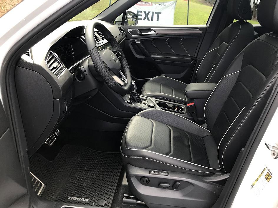 2022 Volkswagen Tiguan SEL Premium R-Line photo 9