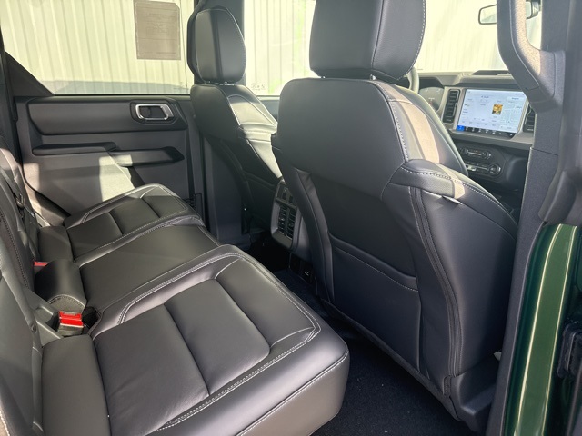 2025 Ford Bronco Outer Banks photo 4
