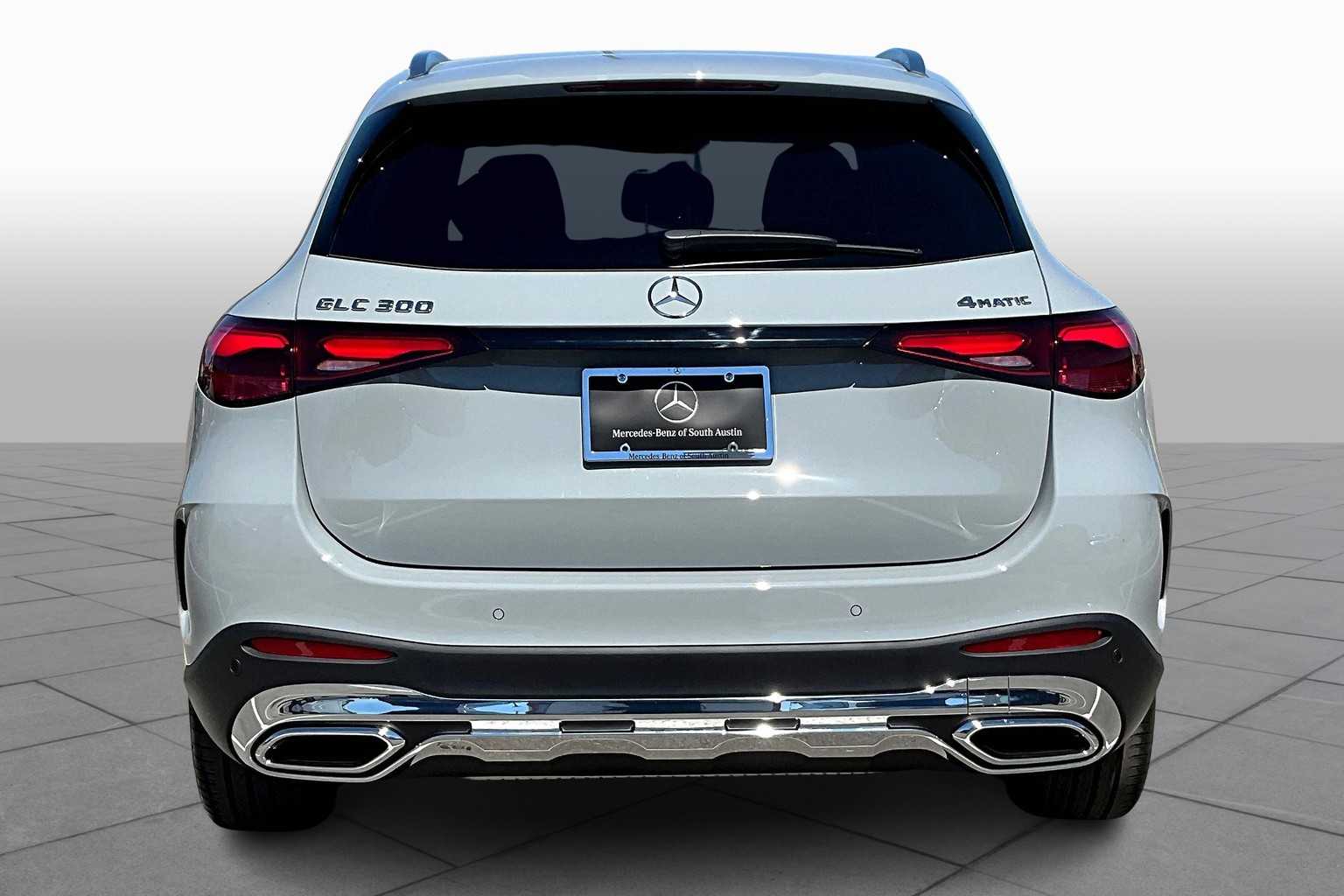 2026 Mercedes Benz GLC 300 4MATIC photo 4